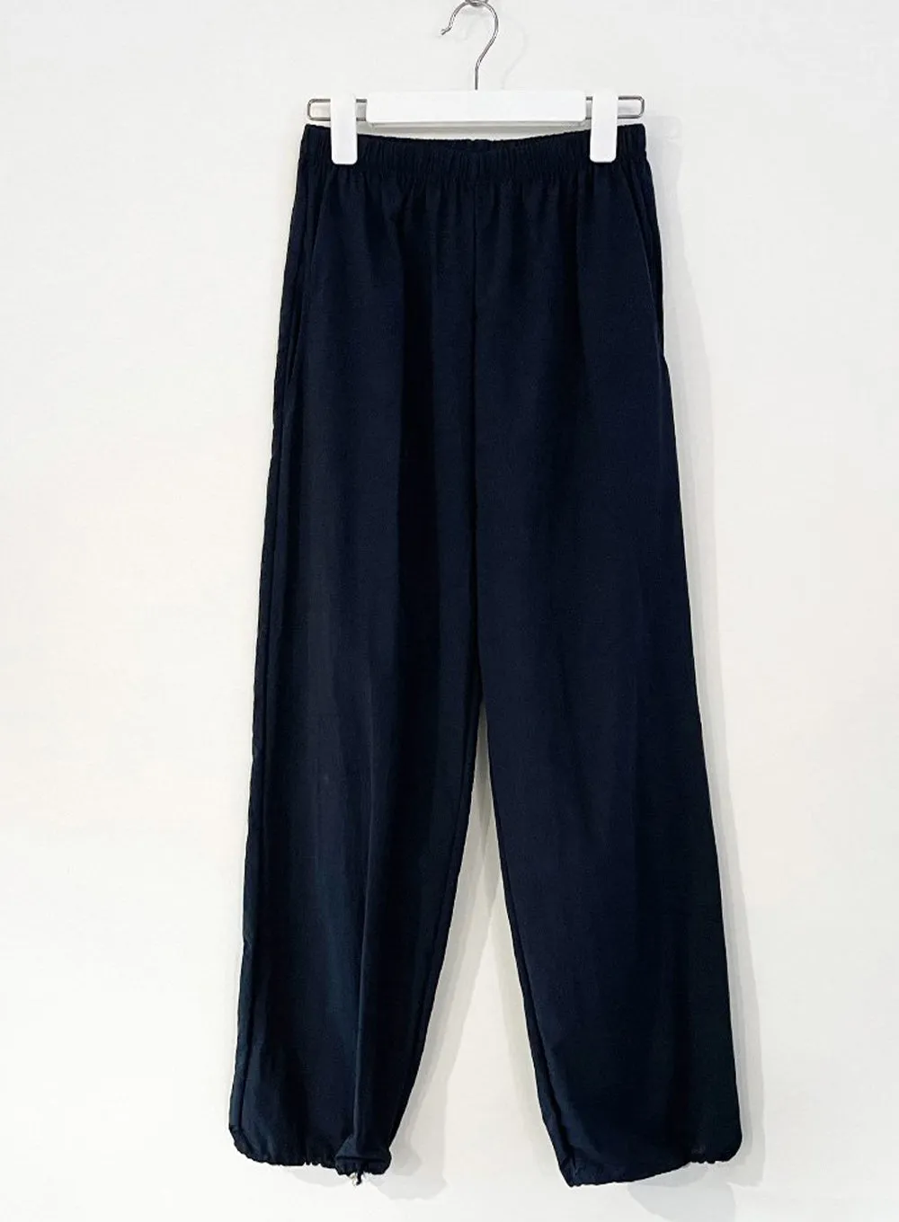 Loose Fit Banded Pants CA04