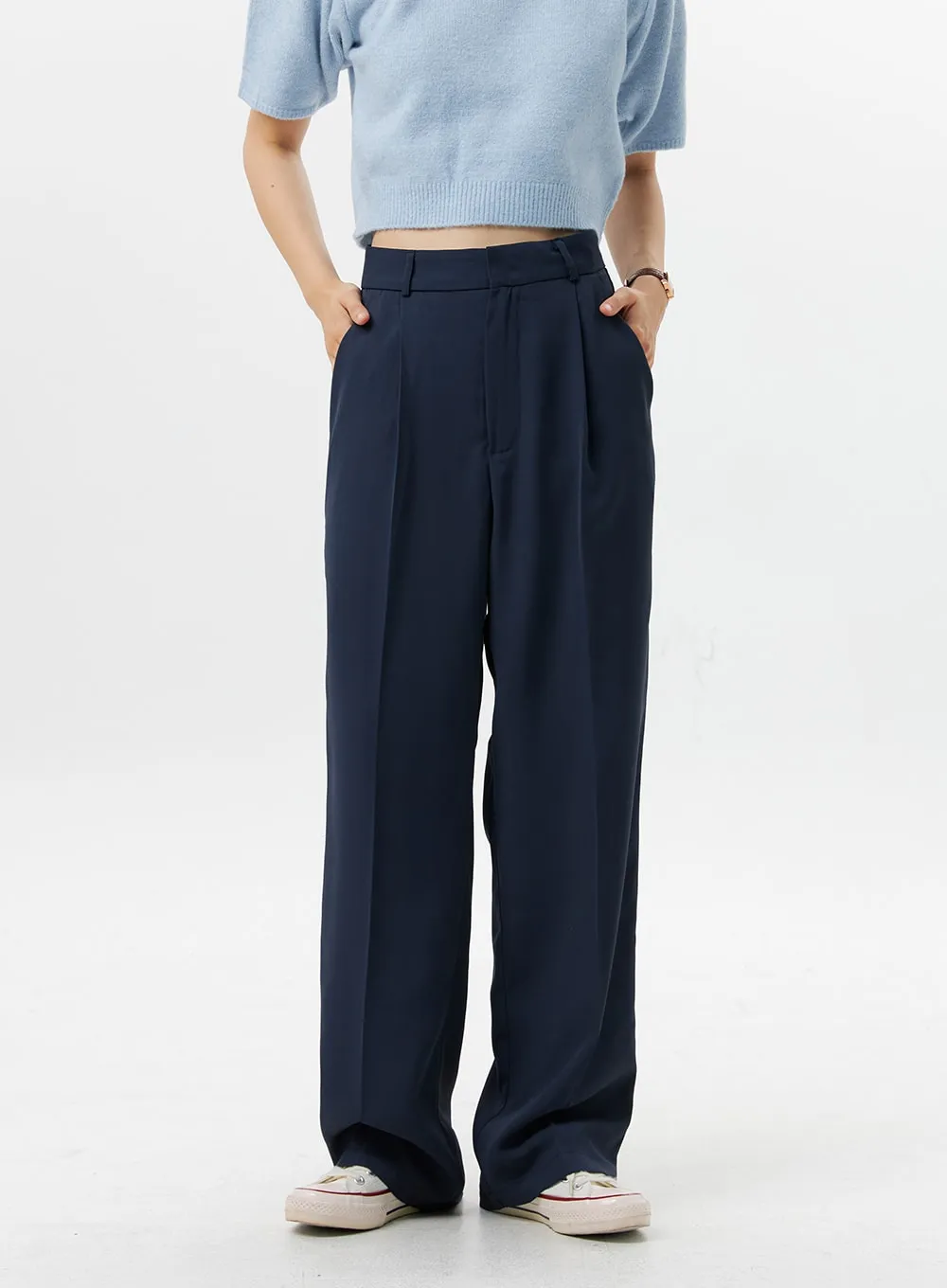 Loose-Fit Pintuck Pants OG318